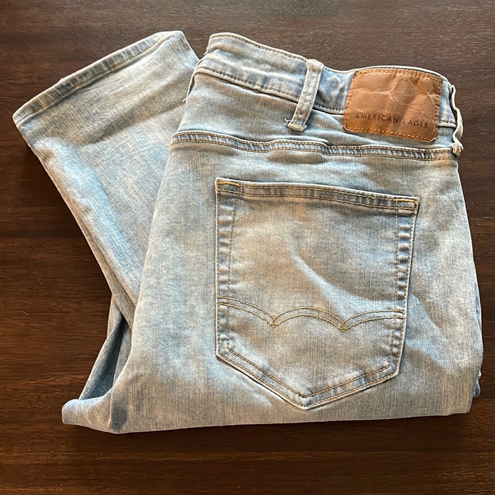 American Eagle Jeans / Lighter Wash
